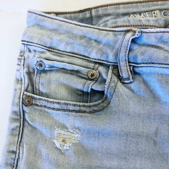 American Eagle Next Level Stretch Low Rise Distressed Flare Jeans Size 2 Regular - Picture 3 of 16